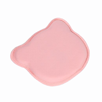 Oreiller de lit pour bébé nouveau-né en mousse à mémoire de forme super douce fait à la main en gros, forme d'ours, appui-tête solide, amovible, lavable, tricoté