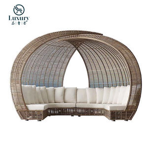 أرائك خارجية فاخرة حديثة على شكل دائري طقم أرائك خارجية مقاومة للطقس مع مظلة - Product Image 3