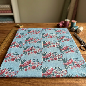 Tela Ligera de Algodón Peinado Puro, Estampada a Mano, con Diseño Floral Azul Buti, Estilo Boho, Textil Indio Hecho a Mano para Prendas - Product Image 3