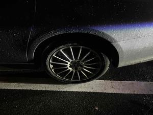 Mercedes-Benz Voitures d'occasion E 300 L 2020 Hybride Automatique SUV avec sièges en cuir Pneus R19 Intérieur clair Offre spéciale <span class=keywords><strong>Prix</strong></span> abordable - Product Image 6