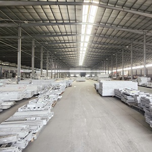 Coffrage en aluminium : Cadres rigides en alliage pour le coffrage de béton à haute liquidité et système de construction de murs lisses - Product Image 4