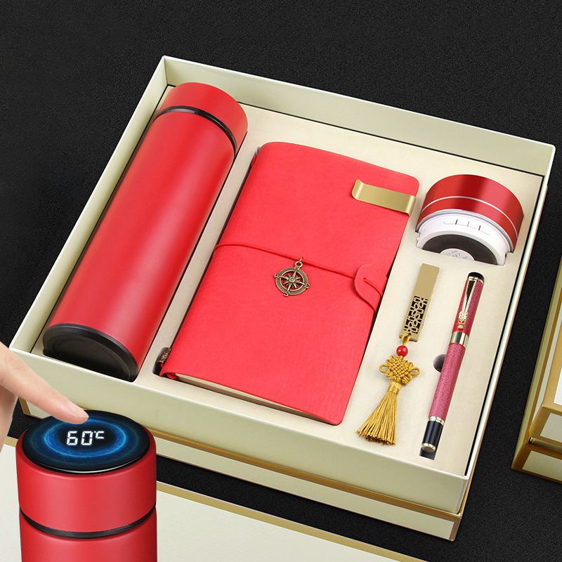 2025 New Trend 6 in 1 Electronic Gadget Cooperate Gift Set Business Gift Set Luxury Office Gift Sets