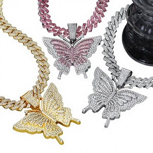 Collar con colgante <span class=keywords><strong>de</strong></span> mariposa con incrustaciones <span class=keywords><strong>de</strong></span> circonitas, cadena cubana, estilo Hip Hop, <span class=keywords><strong>de</strong></span> aleación <span class=keywords><strong>de</strong></span> zinc chapado en oro, joyería brillante para regalo <span class=keywords><strong>de</strong></span> fiesta, venta al por mayor - Product Image 1