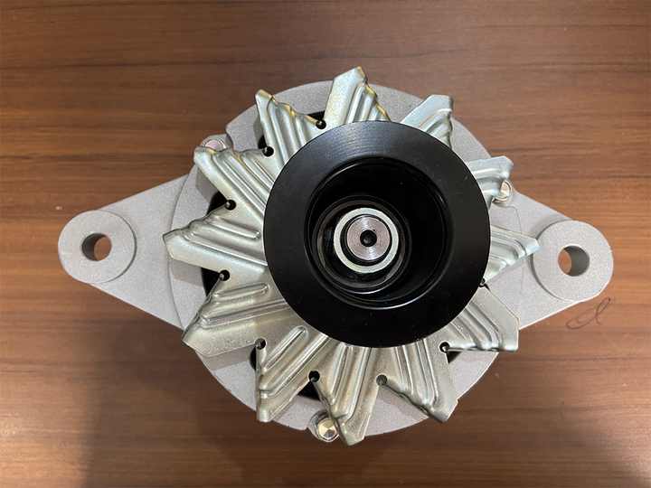 Original Auto alternator generator 035000-5181 8980134564 24V 60A 