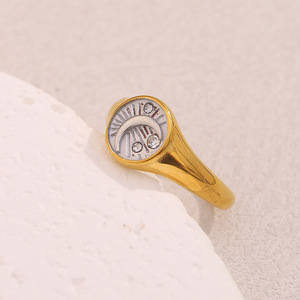 Anillos de Joyería Fina Chapados en Oro de 18k para Mujer, Anillos de Moda Redondos de Dos Tonos con Diseño de Luna, de Acero Inoxidable, Venta al Por Mayor - Product Image 3