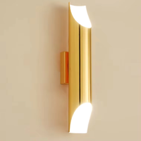 Lampe murale LED dorée, luminaire 3D pour poteau, décoration de porche, clôture de jardin, éclairage extérieur de villa