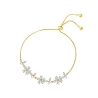 Bracelet Papillon Doré avec Fleurs, Entièrement Pavé de Zircons Cubiques, Nœud Coulissant Réglable, Accessoire de Mariage pour Femme