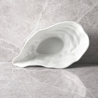 Nouveau plat de Sauce soja unique unique huîtres forme assiette en céramique apéritifs collations bol à salade en porcelaine blanche mate pour Restaurant