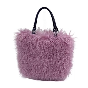 <span class=keywords><strong>Sac</strong></span> fourre-tout en fourrure d'agneau moelleuse tendance, grande capacité, <span class=keywords><strong>sac</strong></span> à bandoulière doux pour femme, <span class=keywords><strong>sac</strong></span> en fourrure de Mongolie - Product Image 4