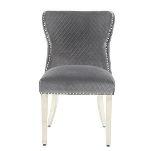 <span class=keywords><strong>Chaise</strong></span> <span class=keywords><strong>de</strong></span> salle à manger au design européen moderne avec pieds en métal doré, revêtement en velours argenté <span class=keywords><strong>de</strong></span> <span class=keywords><strong>haute</strong></span> qualité, utilisation sur <span class=keywords><strong>table</strong></span> <span class=keywords><strong>de</strong></span> cuisine en plastique - Product Image 4