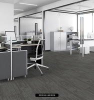 Tuile de tapis en polypropylène commerciale 50cm * 50cm design carré moderne tufté pour bureau hôtel et salon sol souple