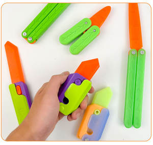 سكين مشط فراشة نمط جديد الفلورسنت 3D الجاذبية الفلاش سكين تخفيف الضغط لعبة صغيرة تضيء الجزرة سكين - Product Image 4