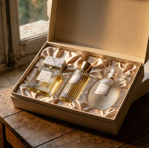 Perfume Masculino con Detalles en Dorado, Aroma Ligero y Duradero, Fragancia Fresca y Amaderada, Set de Regalo en Caja para Navidad - Product Image 3