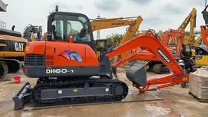 Offre Spéciale : Mini-pelleuse Doosan DH60 d'occasion avec chenilles résistantes à l'usure, marteau hydraulique en option et faible consommation de carburant. - Product Image 6
