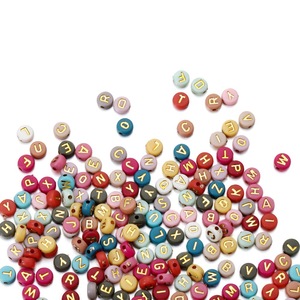 Perles en acrylique de couleurs mélangées, perles rondes en vrac pour la fabrication de bracelets et de colliers DIY - Product Image 1