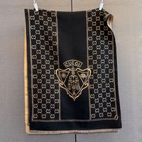 2025 Style européen femmes hiver écharpe lumière luxe Double face couleur bloquant bouclier lettre CC Jacquard chaud glands châles
