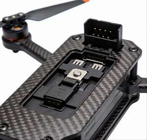 Boîtier de batterie léger et résistant à l'eau en fibre de carbone pour accessoires - Product Image 2