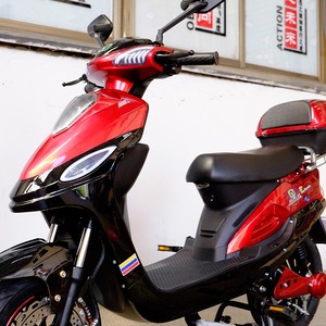 E-Scooter de skateboard pour adultes avec moteur de 2023 W, vitesse maximale de 10Ah jusqu'à 25 km/h, résistance maximale de 30km, nouveauté 350 - Product Image 3