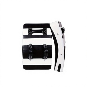 Vente en gros de protections de frappe et boucliers de frappe de haute qualité pour l'entraînement de boxe, MMA, arts martiaux, Muay Thai et Taekwondo - Product Image 4