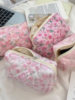 Tas Kosmetik Quilted Motif Bunga Segar Pasokan Pabrik, Tempat Pensil Zipper, Dompet Anime Kartun, Tas Penyimpanan Skincare Lucu