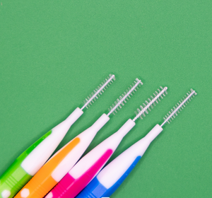 Fábrica China I forma de mango suave con tapa paquete personalizado cepillo <span class=keywords><strong>interdental</strong></span> para limpieza de encías - Product Image 3