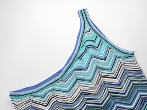 Abito <span class=keywords><strong>Lungo</strong></span> Estivo 2026 da Donna Elegante <span class=keywords><strong>Monospalla</strong></span> Senza Maniche con Sfumature di Colore e Lavorazione Ondulata in Maglia - Product Image 4