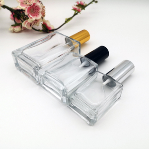 Bouteilles de <span class=keywords><strong>parfum</strong></span> en verre carrées transparentes personnalisables 30ml 50ml <span class=keywords><strong>100ml</strong></span> avec bouchon couronne finition givrée-pour la vente en gros - Product Image 3