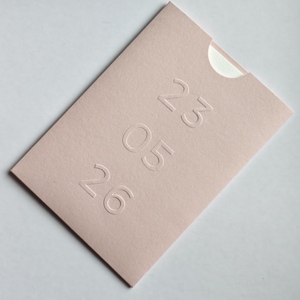 ซองจดหมายแบบ Letterpress พร้อมวันที่  บัตรเชิญงานแต่งงานแบบมินิมอล  การ์ดกระดาษส่วนตัว  พิธีแต่งงาน - Product Image 3