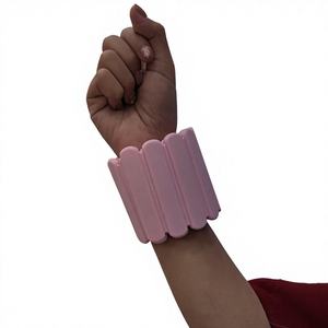 Consegna Rapida Pesi Magnetici Regolabili in Silicone Ecologico per Caviglie e Polsi 2LB per Yoga e Pilates - Product Image 5