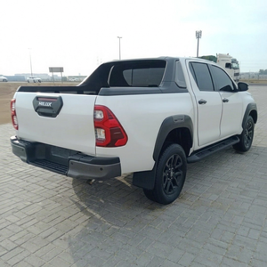 Utilisé pour Hilux 2024, pick-up utilitaire sport diesel automatique turbo, intérieur foncé, 6 vitesses, 4 places, toit ouvrant, xénon, conduite à gauche, R18 - Product Image 1