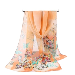 Sciarpa in <span class=keywords><strong>Chiffon</strong></span> Morbido e Setoso, Sciarpa Estiva da Donna con Stampa a Farfalla in Tulle, Arancione - Product Image 1