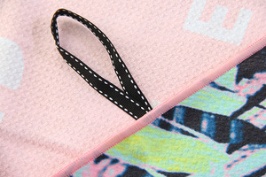 Tapis <span class=keywords><strong>de</strong></span> couverture <span class=keywords><strong>de</strong></span> yoga gaufré double face personnalisable conçu par des professionnels exquis serviettes <span class=keywords><strong>de</strong></span> <span class=keywords><strong>plage</strong></span> spéciales à verrouillage <span class=keywords><strong>de</strong></span> <span class=keywords><strong>bord</strong></span> stéréo - Product Image 4