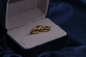 Tianyu Gems Brass <b>Gold</b>-plated Classic <b>Vintage</b> Minimalist Horseshoe Huggie <b>Earrings</b> Without Gemstones - Product Image 2