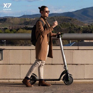 <span class=keywords><strong>Iscooter</strong></span> X7 <span class=keywords><strong>Pro</strong></span>, patinete eléctrico de 8,5 pulgadas, 350W, plegable rápido, 25KM H con 6.5Ah, movilidad electrónica inteligente para adultos - Product Image 3