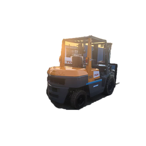 Chariot élévateur TCM d'occasion de 5 tonnes, mât à 2 étages, moteur diesel, faible nombre d'heures, hauteur de levage de 3000 mm, boîte de vitesses, moteur bien entretenu, prêt à travailler - Product Image 1