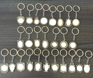 Porte-clés en bronze avec logo de club de football européen, porte-clés et mousquetons promotionnels - Product Image 3