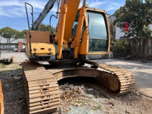 Used Hyundai 220-9S Excavator for Sale 22 Ton Crawler Machine <b>CAT</b> 320D PC220 ZX200 Ready to Work - Product Image 4