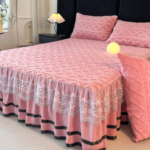 Ensemble de jupe de lit en flanelle jacquard chaude avec dentelle florale, volant anti-poussière, housse de matelas douce et pelucheuse antidérapante, literie chaude d'hiver, taille personnalisée - Product Image 1