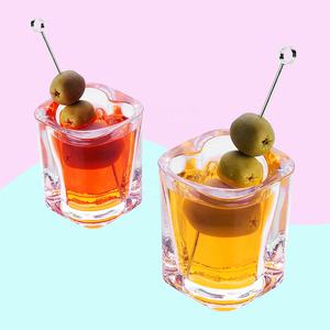 Gaya antik Eropa buatan tangan persegi tebal berbentuk hati kaca dengan bagian bawah yang dipertebal untuk penggunaan Bar cangkir grosir - Product Image 5