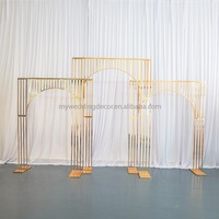 K26 Décorations de table de mariage modernes et durables de haute qualité, arche en métal doré de 90 cm avec support à fleurs pour accessoires de dîner aux chandelles