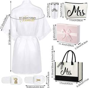 Venta al por mayor Mis Bride Party Favor Gift Robes Makeup Bag Cup Card Hair Tie Bracelet Diamond Pen Bachelorette Wedding Day Gifts Set - Product Image 3