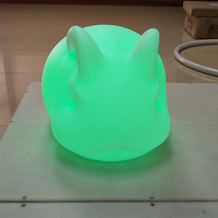 Lampe Souris LED Fantaisie RVB Colorée avec Télécommande, Cadeau de Noël pour Enfants, Écologique et Rotomoulée, Certifiée IP65