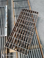 Plaque de marche d'escalier en acier galvanisé, à surface dentelée antidérapante et résistante au feu, pour centre logistique de conception industrielle