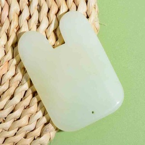 Mejor precio 100% Natural Anti-envejecimiento verde Jade masajeador Facial Xiuyan Jade Gua Sha terapia con Control de sincronización para adelgazar la cara - Product Image 4