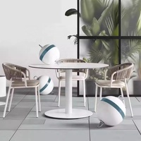 Ensemble de trois pièces pour les loisirs de plein air, chaise tissée en corde, table en rotin pour cour, balcon, jardin, terrasse, balcon