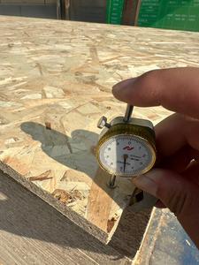 <span class=keywords><strong>เ</strong></span>ครื่องอัดรีดร้อนบอร์ดอนุภาคแบบอัตโนมัติเต็มรูปแบบ MDF /osb/ ไม้อัดสายการผลิต - Product Image 2