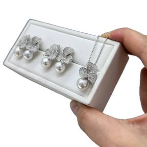 Ensemble de bijoux en argent sterling avec perle baroque d'eau douce classique de 9-10 mm, motif de trois pétales de fleurs - Product Image 5