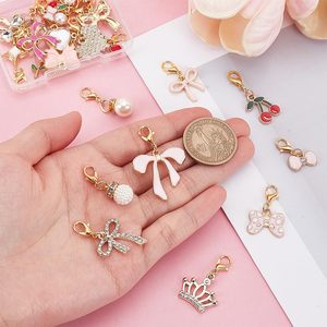 Breloques et pendentifs décoratifs pour chaussures, motifs nœuds, cœurs, cerises, perles, couronnes, fleurs, avec fermoirs dorés, pour chaussures et bottes - Product Image 3