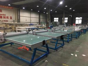 <span class=keywords><strong>Table</strong></span> d'<span class=keywords><strong>application</strong></span> en vinyle à plat FY1325 FY1530 plastifieuse à plat pour panneaux et graphiques - Product Image 5