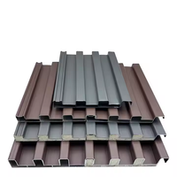 Grand persienne WPC panneau de revêtement mural panneau extérieur composite en bois PVC panneau mural décor extérieur Co Extrusion profilés en aluminium